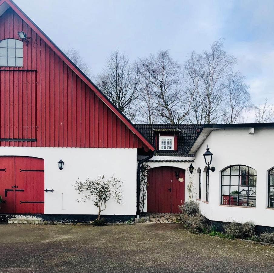 Stort Rymligt Boende Med Tva Sovrum Och Pentry I Lantlig Miljoe Höllviken Esterno foto
