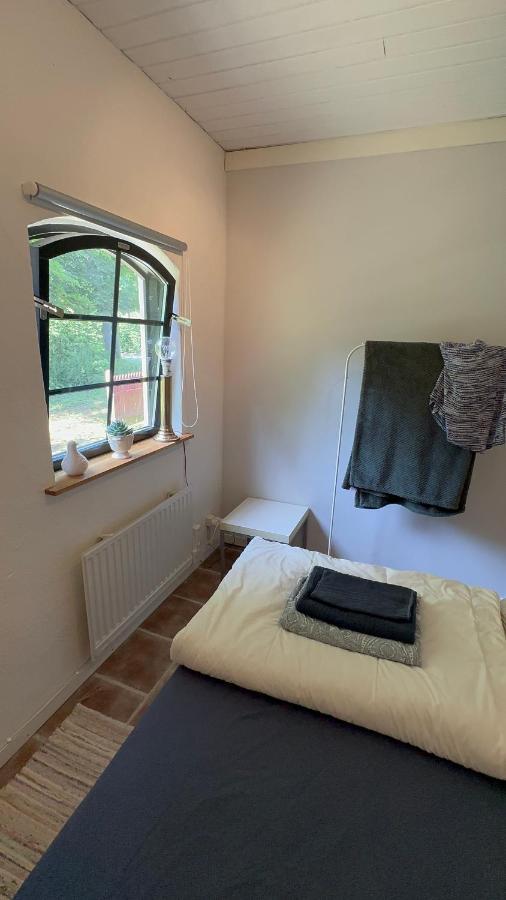 Stort Rymligt Boende Med Tva Sovrum Och Pentry I Lantlig Miljoe Höllviken Esterno foto