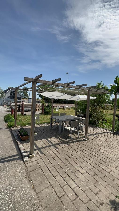 Stort Rymligt Boende Med Tva Sovrum Och Pentry I Lantlig Miljoe Höllviken Esterno foto