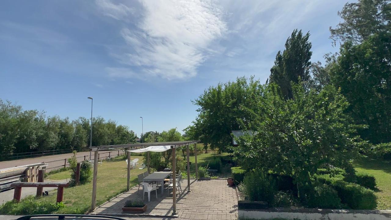 Stort Rymligt Boende Med Tva Sovrum Och Pentry I Lantlig Miljoe Höllviken Esterno foto