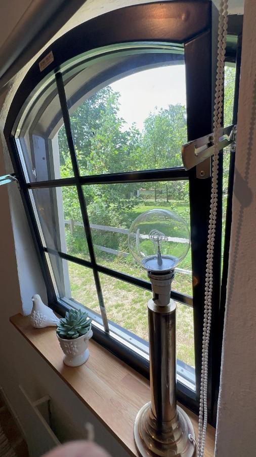 Stort Rymligt Boende Med Tva Sovrum Och Pentry I Lantlig Miljoe Höllviken Esterno foto